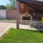 Apartment Anida